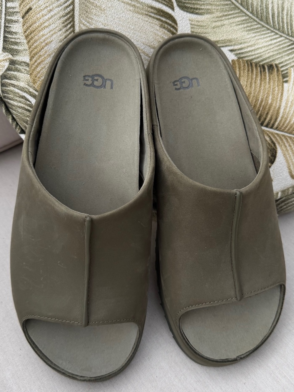 UGG Otzo Slide sandal